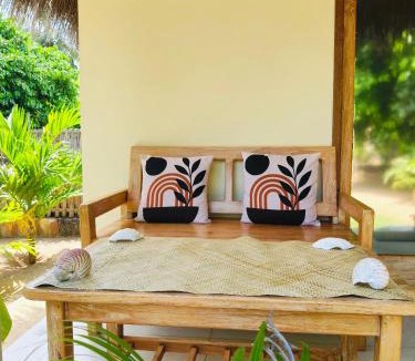 Rote Island Bed & Breakfast | SA Oeona Bungalow
