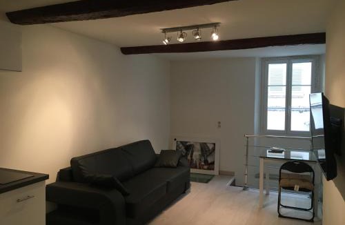 Antibes Old Town Apartment | Safranier Townhouse