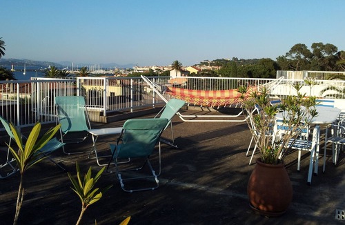 Saint-Tropez Apartment | Saint-Tropez Apartment new- 6 Pers-large terrace-Pk-pool-beach 50 m center 70