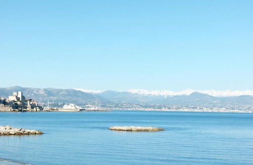 Cap-d'Antibes Apartment | Salis Amazing waterfront apartment with sea views