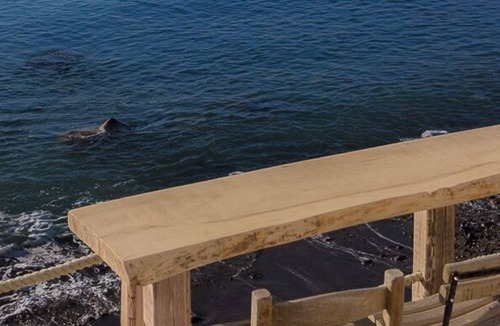 Akrotiri Villa | Santorini Beach Cave, Seaside Accommodation, 7 Footsteps to the sea!