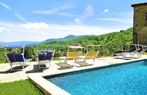 Molazzana Villa | Sassi, private pool, stunning views, walk restaurant