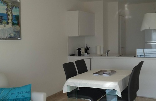 Cros-de-Cagnes Apartment | SEA FACE - EXCEPTIONAL VIEW - luxurious 2 P air conditioned + parking