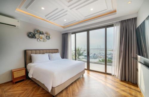 Batam Villa | SEA TO SKY Villa - 4 Bedrooms Ocean View