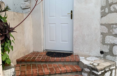 Cros-de-Cagnes Apartment | Sea view front beach apartment deluxe