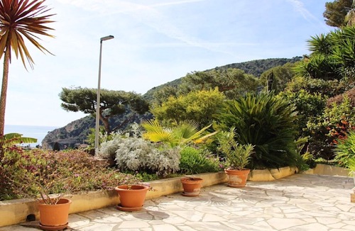 Eze Apartment | Sea view garden apartment with pool option. Near beach between Nice and Monaco