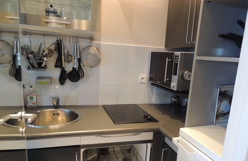 Vallauris Apartment | SEA VIEW STUDIO 35m2 - PRIVATE PARKING - TENNIS POOL - PARK - STANDING RESIDENCE