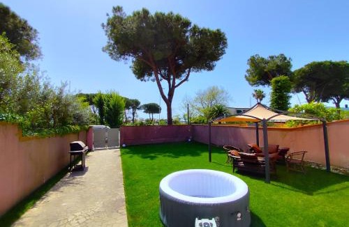 Marina di Carrara Apartment | - SeaFront Deluxe Home- [Private Jacuzzi & Garden]