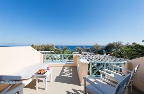 Kamari Hotel | Seaside by Manos