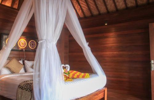 Mushroom Bay Resort | Seaside Huts Lembongan