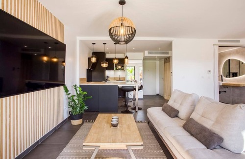 Villeneuve Loubet Beach Apartment | Seaside Loft with Private Rooftop 5* Listed