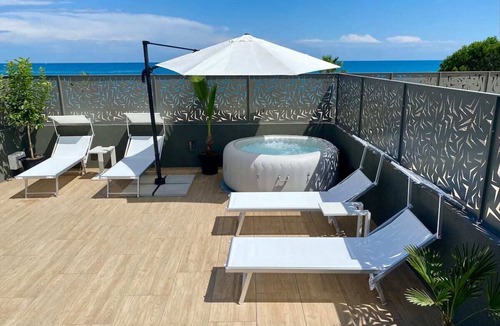 Villeneuve Loubet Beach Apartment | Seaside Loft with Private Rooftop 5* Listed