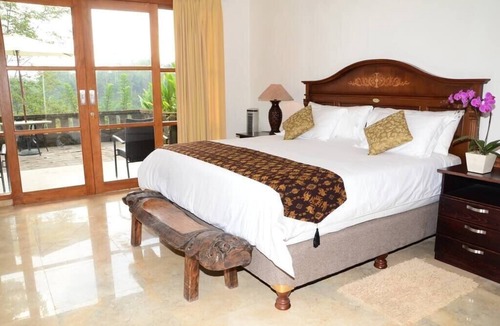 Kerta House | Secluded Bali Oasis | POOL | Breakfast | King Bed