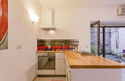 Monti Apartment | Selci | 10-minutes walk from the Colosseum!