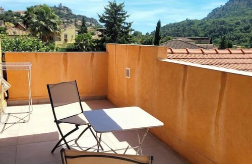 Tourrette-Levens House | Semi-detached house 20 minutes from Nice center Garden swimming pool Summer kitchen