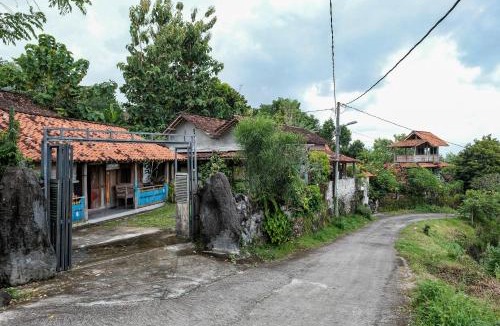 Srimulyo House | Serambut Widi Artcation
