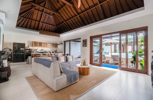Taman Griya Villa | Serene Lux 4BR Villa w/Open Living – Jimbaran