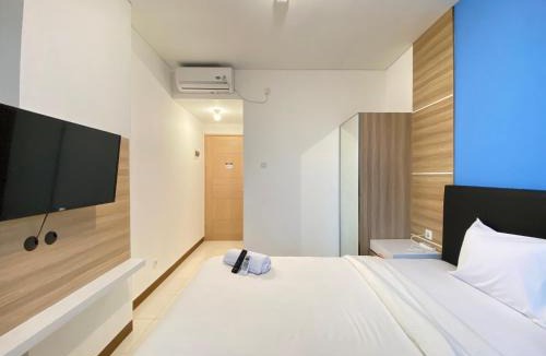 Ciroyom Apartment | Simply Studio Room Semi Apartment at The Lodge Paskal near BINUS University By Travelio