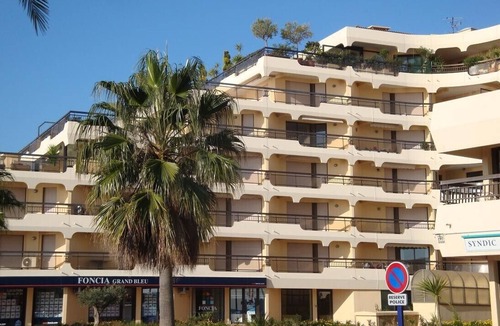 Frejus Plage Apartment | Sleeps 4. On the beach front with sea view, at 20 m from the beach, wi