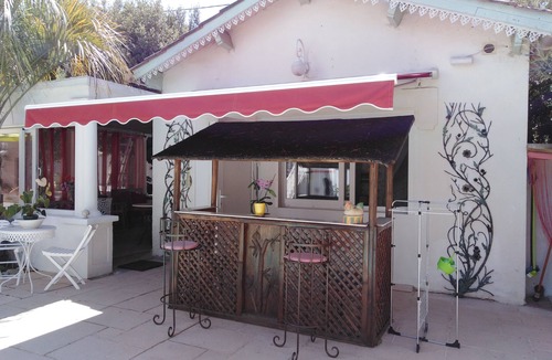 Saint-Aygulf Apartment | Small 30m2 house for 2 people on private property with swimming pool