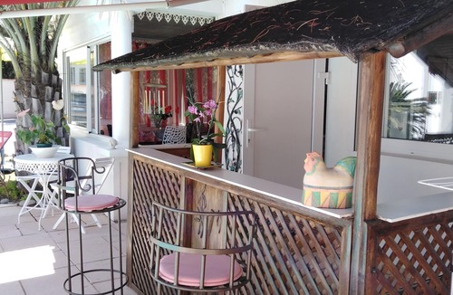 Saint-Aygulf Apartment | Small 30m2 house for 2 people on private property with swimming pool