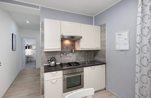 Pompei Apartment | Son Blanc Pompei Scavi Apartment with Wi-Fi and Air Conditioning