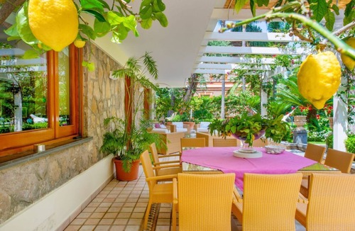 Sorrento City Centre Villa | SorrentoVibes - Villa in Sorrento Center | gardens & outdoor space