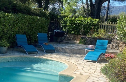 Roquefort-les-Pins Villa | Spacieuse villa provençale au calme absolu.