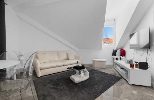Cannes City Centre Apartment | Spacieux 1 chambre avec baignoire balnéo