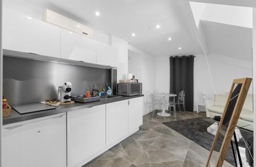 Cannes City Centre Apartment | Spacieux 1 chambre avec baignoire balnéo