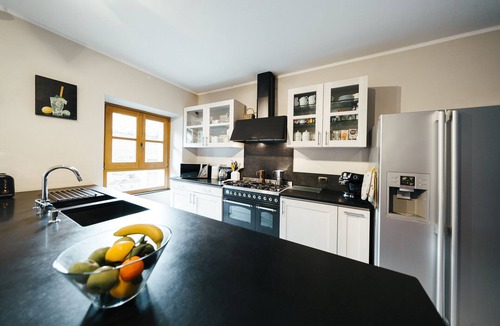 Licciana Nardi Villa | Spacious 7 bedroom air-conditioned villa with swimming pool in northern Tuscany