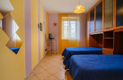 Lainate Apartment | Spacious Accommodation in Lainate - 2 Large Bedrooms for 4