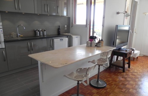 La Madeleine Apartment | Spacious and bright apartment in residence with swimming pool, sea view and park