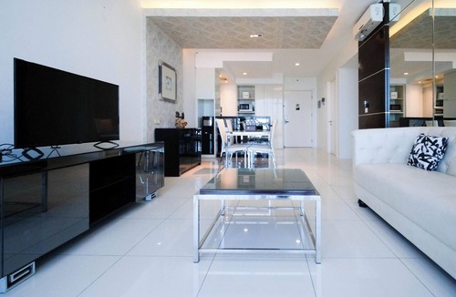 Surabaya Apartment | Spacious And Homey 2Br At The Via And The Vue Apartment