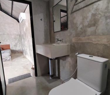 Denpasar Barat Apartment | Spacious cozy nia room