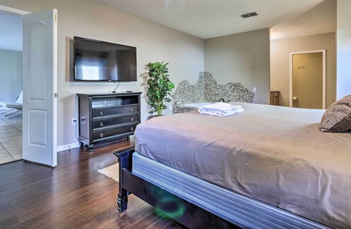 Cypress Pointe House | Spacious Davenport Retreat w/ Lanai + Pool!