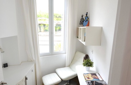 Le Piol Apartment | Spacious designer apartment + studio