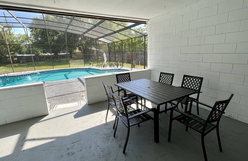 Longwood House | Spacious Family House with Private Pool in Central Florida