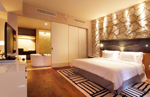 North Legian Hotel | Spacious Modern Suite with Free Minibar Items (T Sand Suite19)