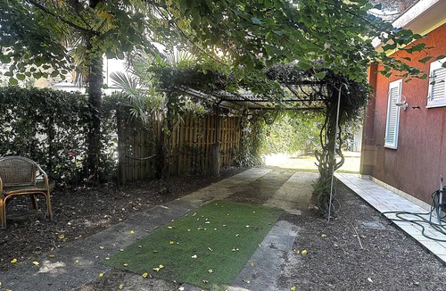 Bibione Pineda Villa | Spacious villa with a fenced garden in quiet area
