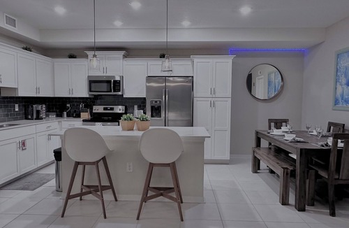 Kissimmee Condo | Special discount! Luxurious Frozen & StarWars Themed Condo 3bd close to Disney
