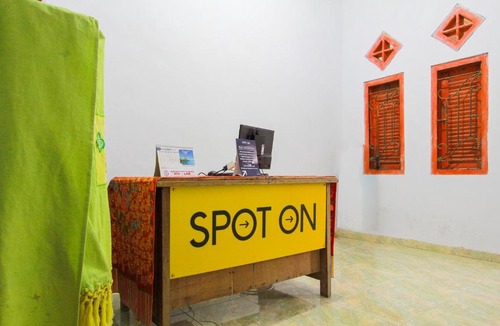Banyuwangi Hotel | SPOT ON 2211 Rumah Singgah 007wijaya