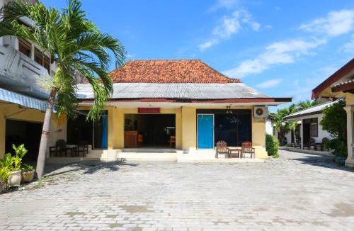 Situbondo Hotel | SPOT ON 2422 Hotel Moga Sari