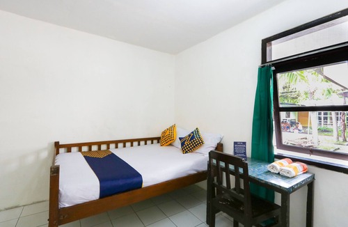 Situbondo Hotel | SPOT ON 2422 Hotel Moga Sari