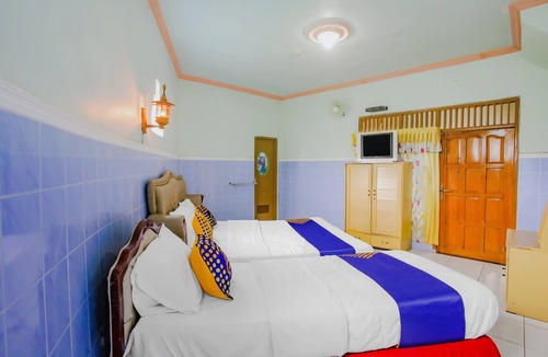 Bandungan Hotel | SPOT ON 90100 Hotel Kediri Bandungan
