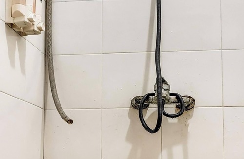 Karawang Hotel | SPOT ON 91336 Guesthouse Tarumanegara
