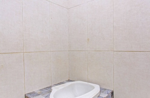 Mayong Hotel | SPOT ON 91521 Mayong Guesthouse