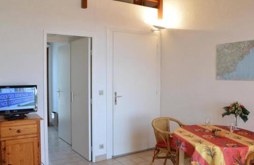 Saint-Aygulf Apartment | St-Aygulf : Mezzanine 4 pers, terrasse, parking, lave-linge, animaux bienvenus - FR-1-226A-13