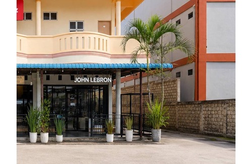 Tanjung Uncang House | Standard Double near Embung Fatimah