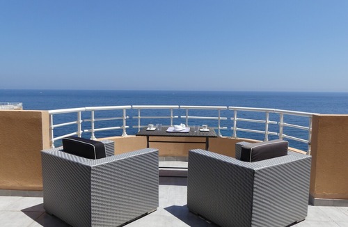 Le Trayas Apartment | Standing Studio CAP Neree
